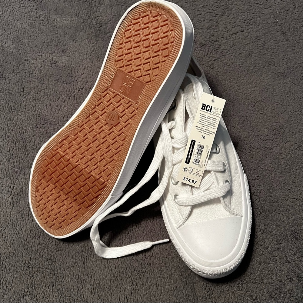 No Boundaries Canvas Shoes Size 10